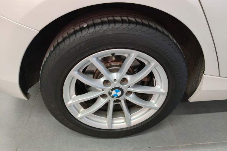 Used BMW 1 Series 2018 118i Leading Model Exterior 3