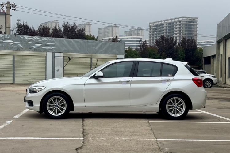 Used BMW 1 Series 2018 118i Leading Model Exterior 3
