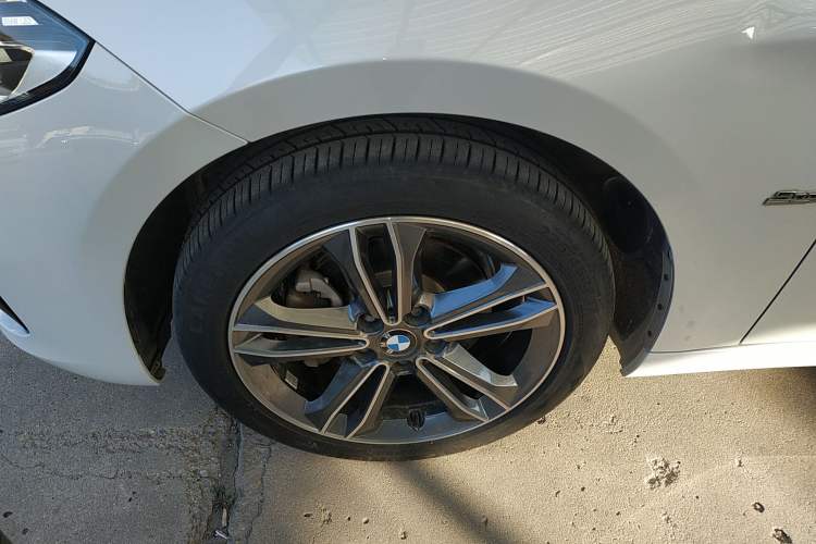 Used BMW 1 Series 2018 118i Sport Edition Exterior 3