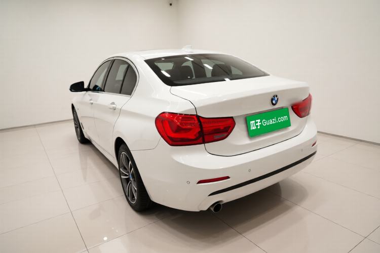 Used BMW 1 Series 2018 118i Sport Edition Exterior 3