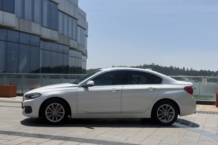 Used BMW 1 Series 2018 Revised 118i Fashion Edition Exterior 3