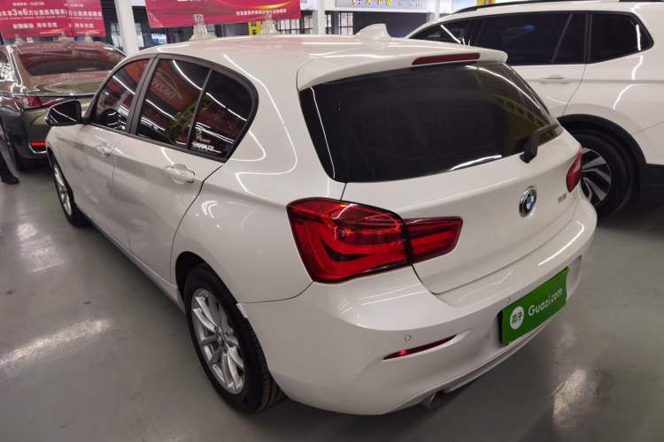 Used BMW 1 Series 2018 118i Leading Model Exterior 3