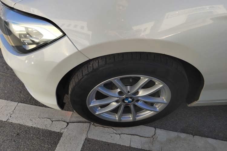 Used BMW 1 Series 2018 118i Leading Model Exterior 3
