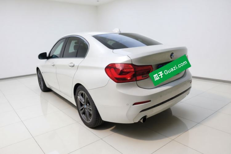 Used BMW 1 Series 2018 118i Sport Edition Exterior 3