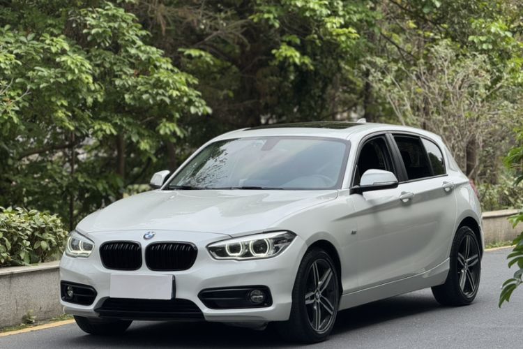 Used BMW 1 Series 2018 118i Sport Design Package Exterior 3
