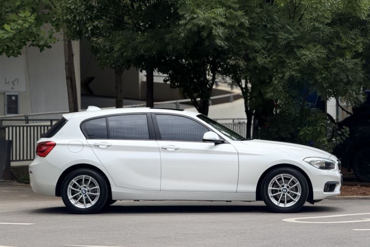 Used BMW 1 Series 2018 118i Leading Model Exterior 3