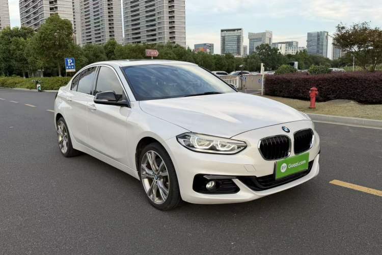 Used BMW 1 Series 2018 Restyled 120i Design Package Edition Exterior 3