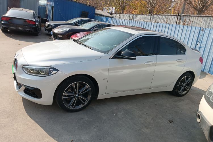 Used BMW 1 Series 2018 118i Sport Edition Exterior 3