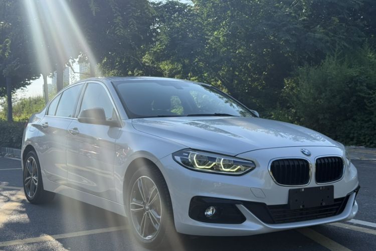 Used BMW 1 Series 2018 Facelifted 118i Sport Edition Exterior 3