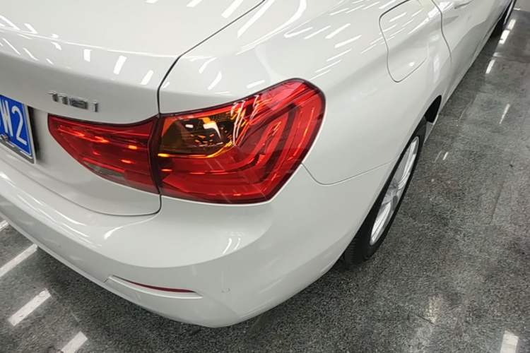 Used BMW 1 Series 2018 118i Fashion Model Exterior 3