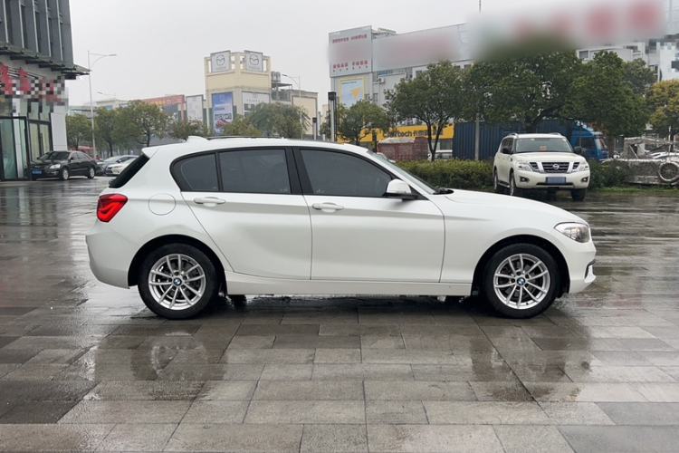 Used BMW 1 Series 2018 118i Leading Model Exterior 4