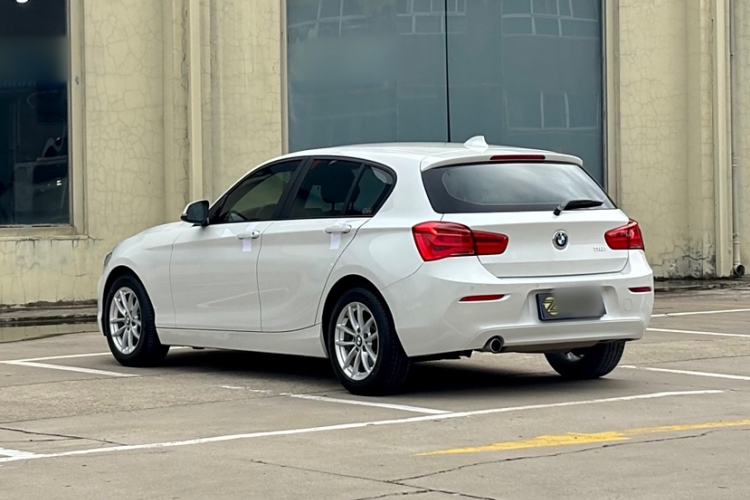 Used BMW 1 Series 2018 118i Leading Model Exterior 4