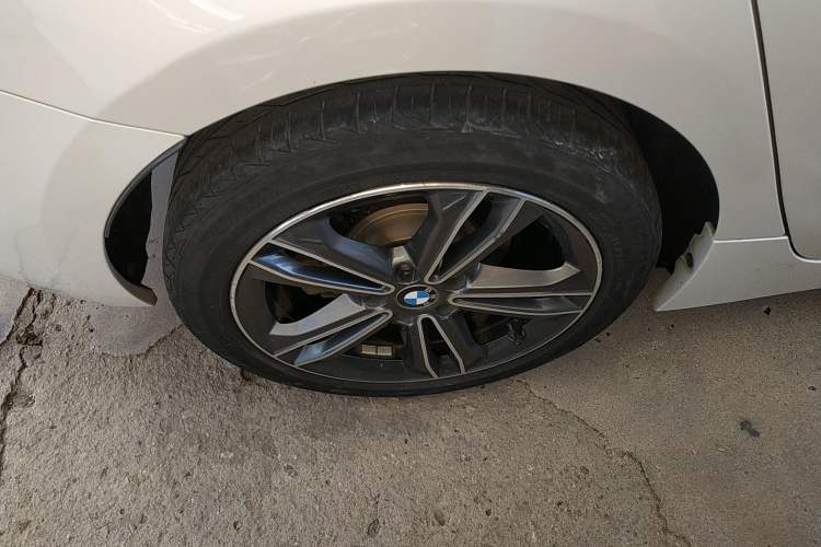 Used BMW 1 Series 2018 118i Sport Edition Exterior 4