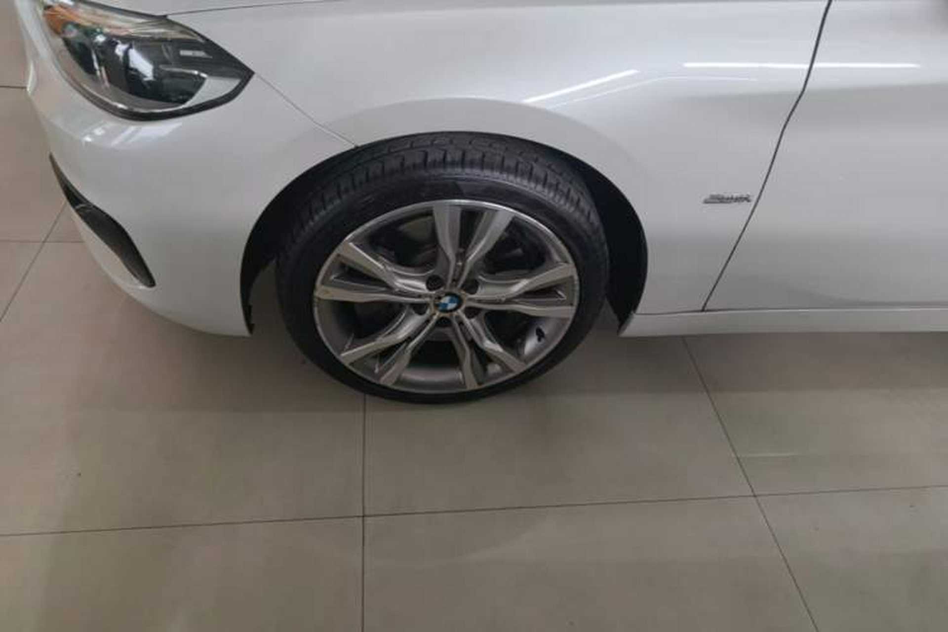 Used BMW 1 Series 2018 120i Design Package Model Exterior 4