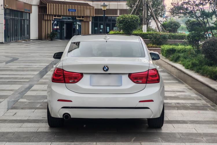 Used BMW 1 Series 2018 Facelifted 118i Sport Edition Exterior 4