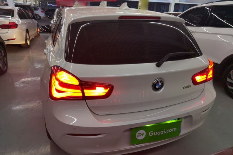 Used BMW 1 Series 2018 118i Leading Model Exterior 4
