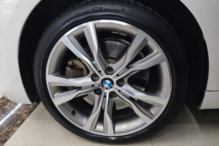 Used BMW 1 Series 2018 120i Design Package Model Exterior 4