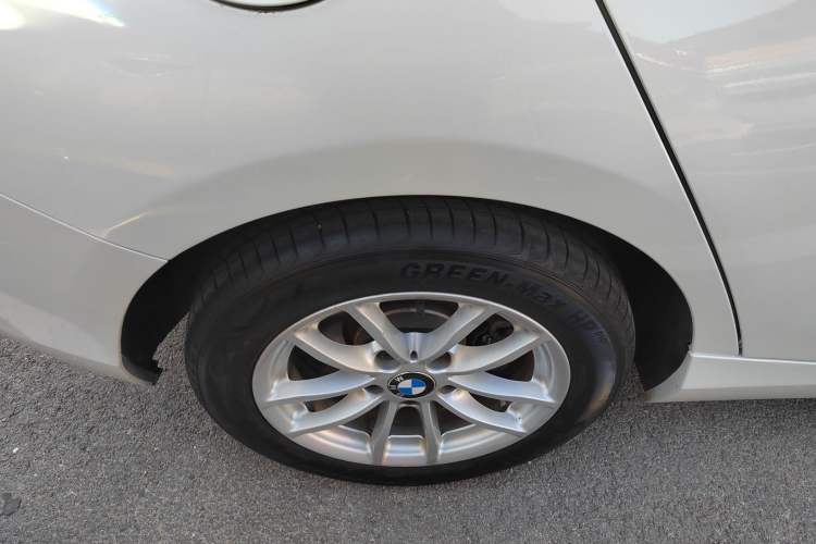 Used BMW 1 Series 2018 118i Leading Model Exterior 4