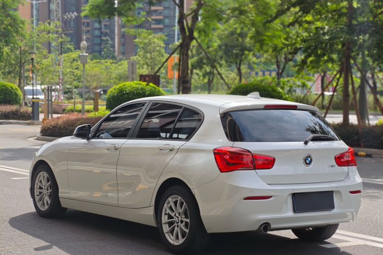 Used BMW 1 Series 2018 118i Leading Model Exterior 4