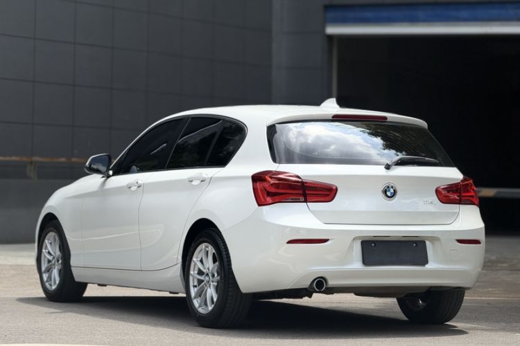 Used BMW 1 Series 2018 118i Leading Model Exterior 4