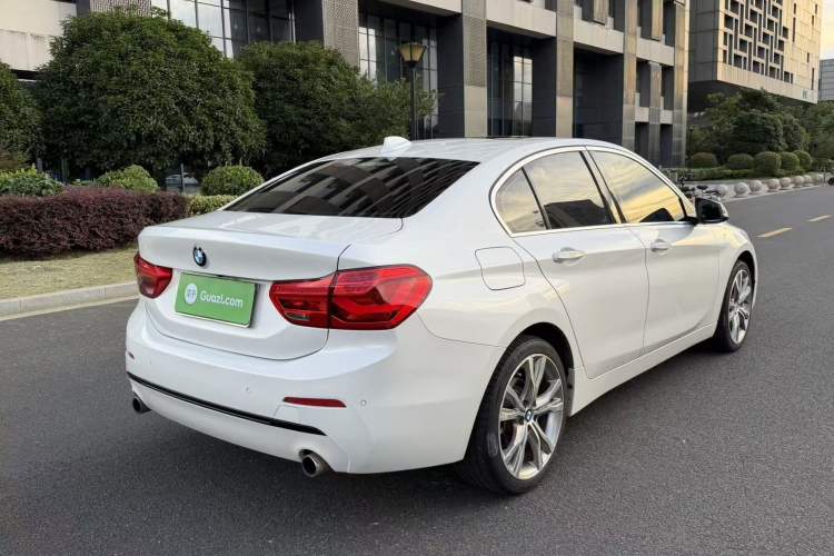 Used BMW 1 Series 2018 Restyled 120i Design Package Edition Exterior 4