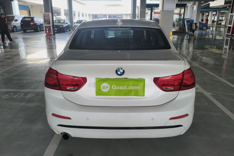 Used BMW 1 Series 2018 118i Sport Edition Exterior 4