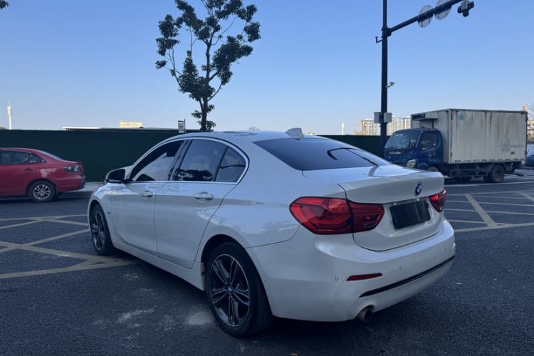 Used BMW 1 Series 2018 118i Sport Edition Exterior 4