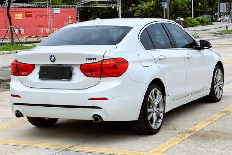 Used BMW 1 Series 2018 Restyled 120i Design Package Edition Exterior 4