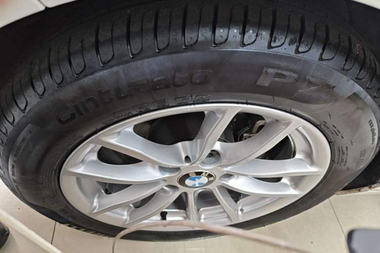 Used BMW 1 Series 2018 118i Leading Model Exterior 4