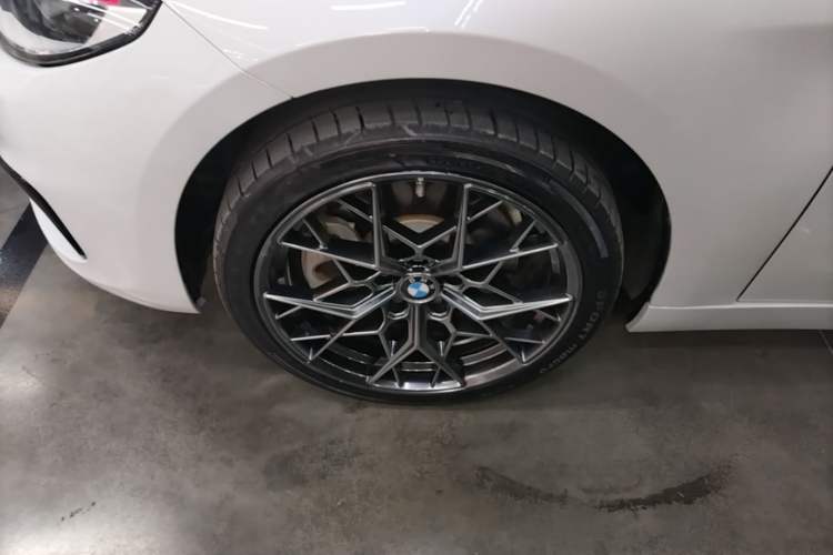 Used BMW 1 Series 2018 120i Design Package Model Exterior 4