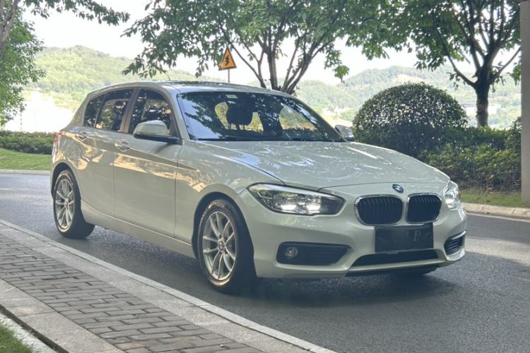 Used BMW 1 Series 2018 118i Leading Model Exterior 4