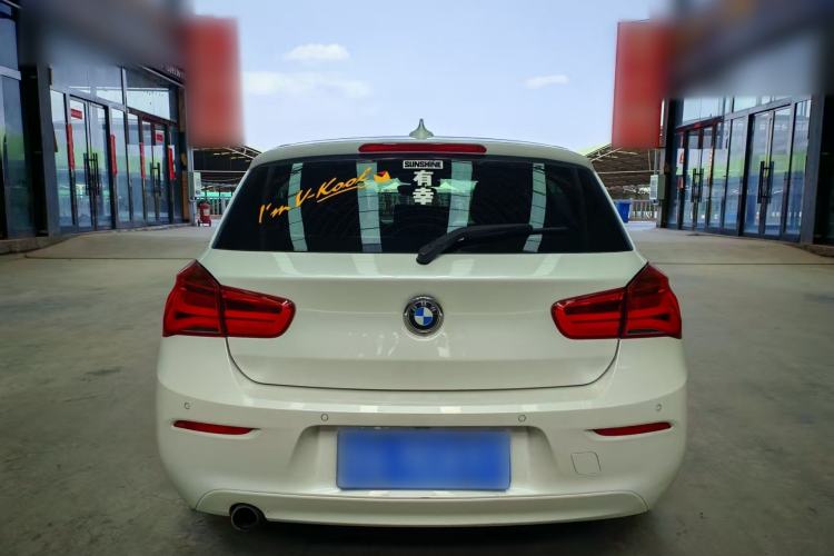 Used BMW 1 Series 2018 118i Leading Model Exterior 4