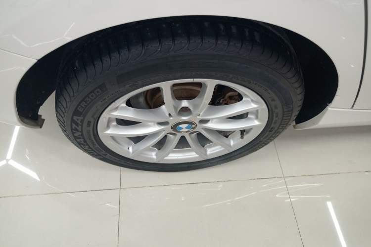 Used BMW 1 Series 2018 118i Leading Model Exterior 4