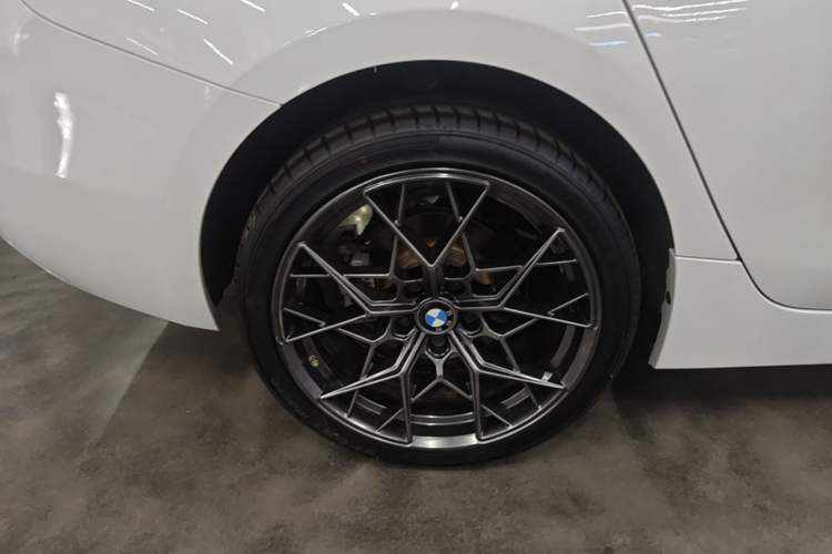 Used BMW 1 Series 2018 120i Design Package Model Exterior 5