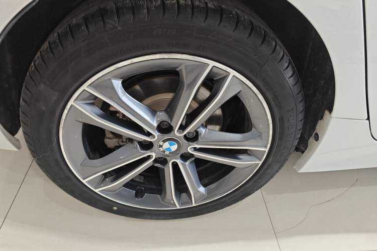 Used BMW 1 Series 2018 118i Sport Edition Exterior 5