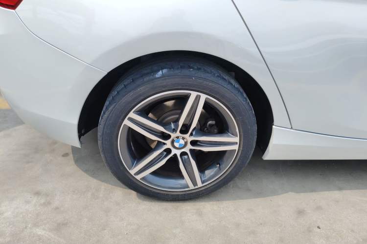 Used BMW 1 Series 2018 118i Sport Design Package Exterior 5