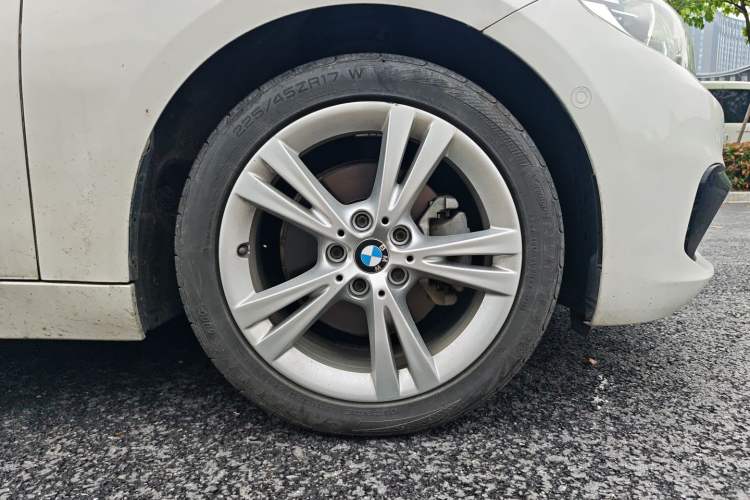 Used BMW 1 Series 2018 Facelifted 118i Design Package Edition Exterior 5