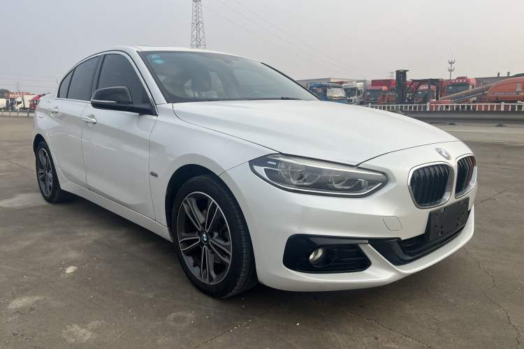 Used BMW 1 Series 2018 118i Sport Edition Exterior 5