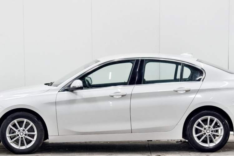 Used BMW 1 Series 2018 Revised 118i Fashion Edition Exterior 5