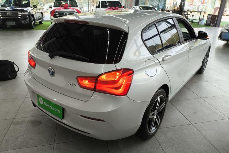Used BMW 1 Series 2018 118i Sport Design Package Exterior 5