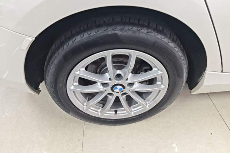 Used BMW 1 Series 2018 118i Leading Model Exterior 5