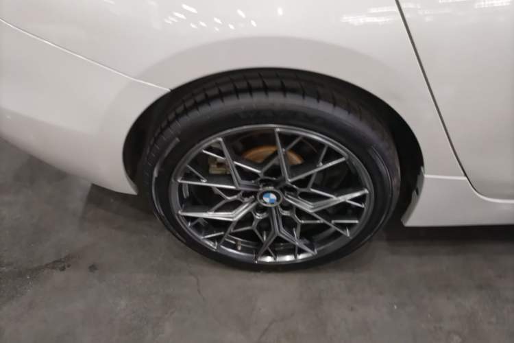 Used BMW 1 Series 2018 120i Design Package Model Exterior 5
