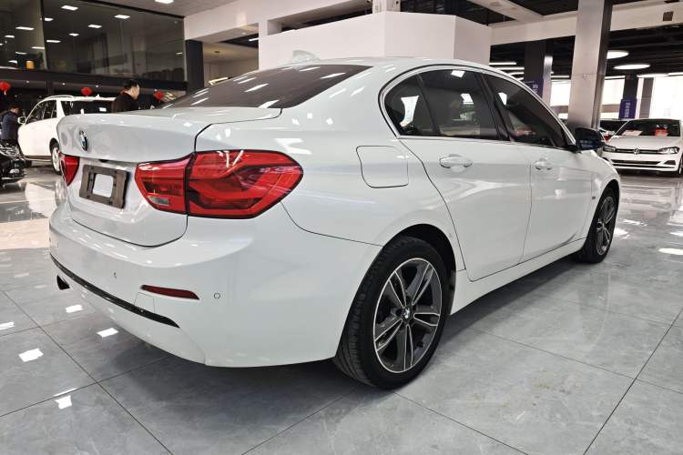 Used BMW 1 Series 2018 118i Sport Edition Exterior 5