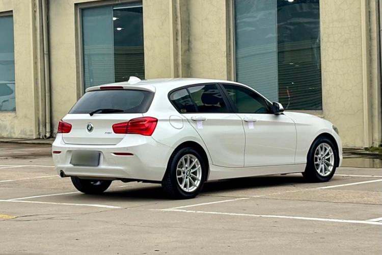 Used BMW 1 Series 2018 118i Leading Model Exterior 6