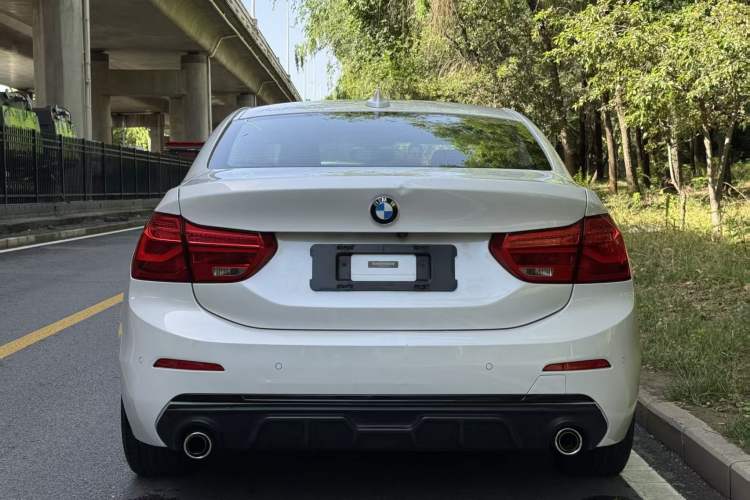Used BMW 1 Series 2018 Facelifted 118i Sport Edition Exterior 6