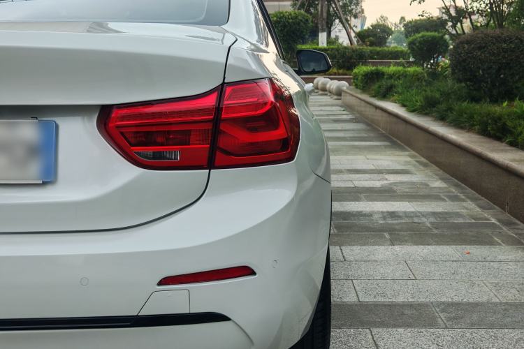 Used BMW 1 Series 2018 Facelifted 118i Sport Edition Exterior 6