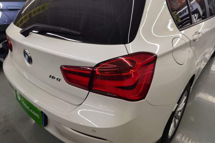 Used BMW 1 Series 2018 118i Leading Model Exterior 6