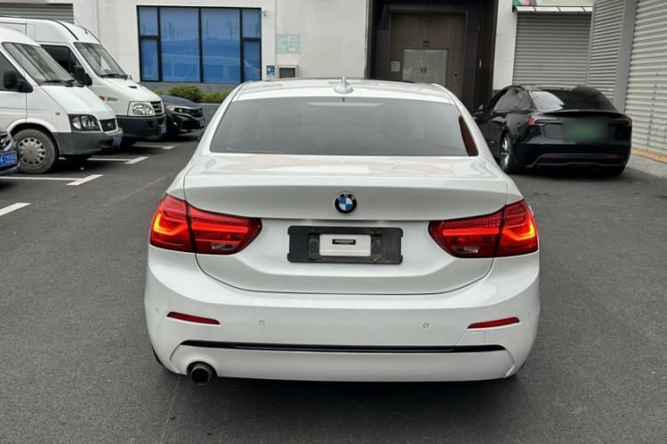 Used BMW 1 Series 2018 118i Sport Edition Exterior 6