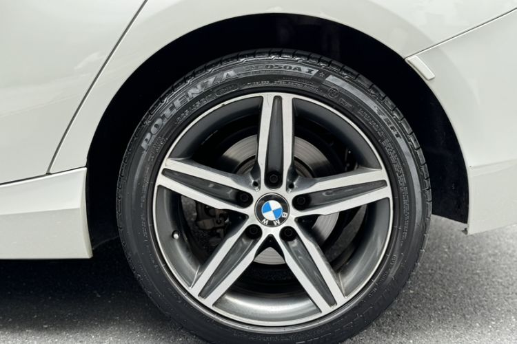 Used BMW 1 Series 2018 118i Sport Design Package Exterior 6