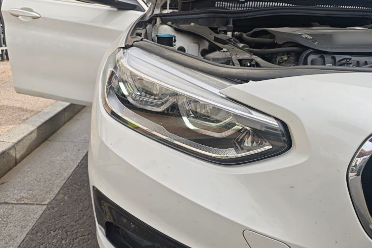 Used BMW 1 Series 2018 118i Sport Edition Exterior 6